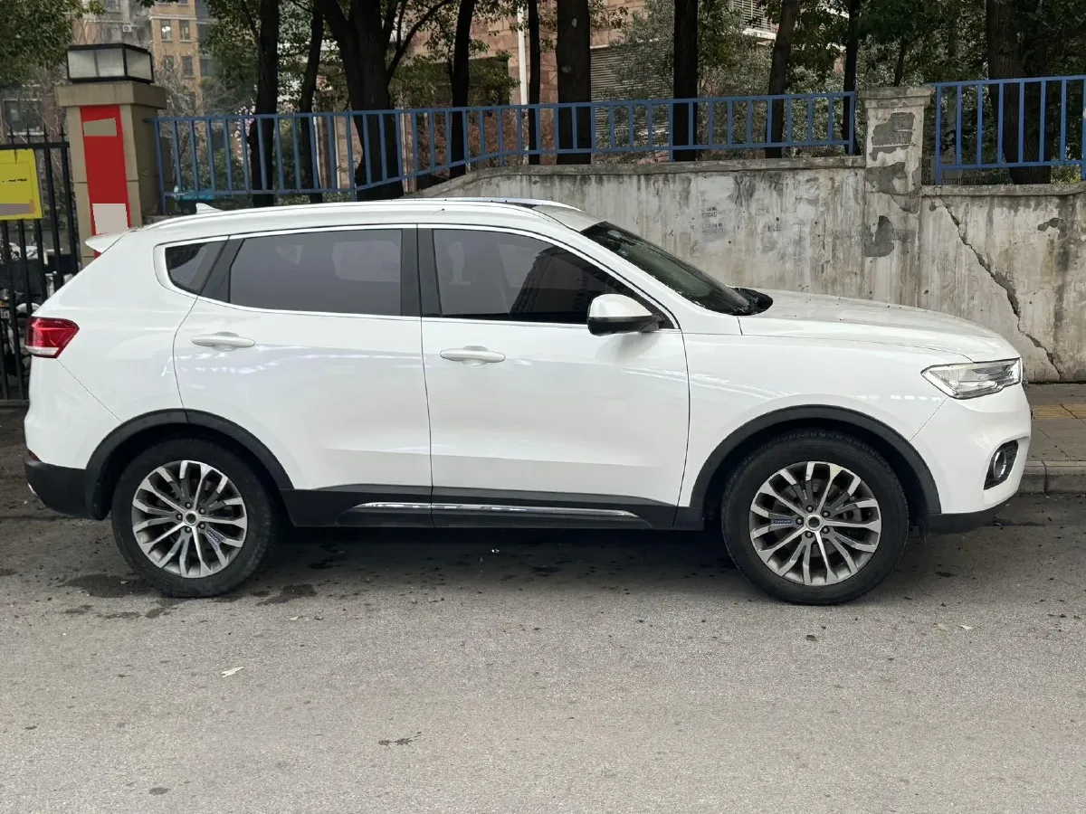 2017 Haval H6 2.0T 197HP L4 7DCT,autocango,china used car exporter,china ev exporter,chinese used car exporter,chinese used ev exporter