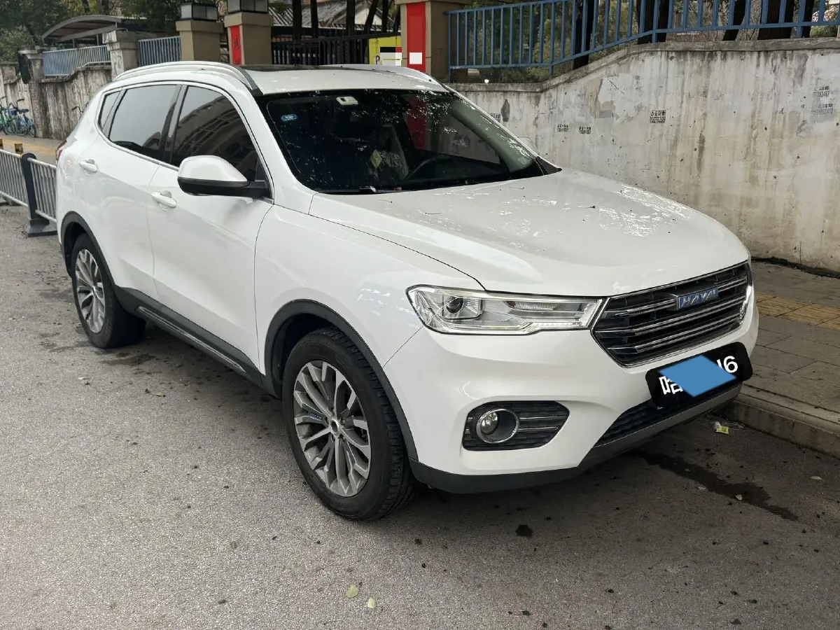 2017 Haval H6 2.0T 197HP L4 7DCT,autocango,china used car exporter,china ev exporter,chinese used car exporter,chinese used ev exporter