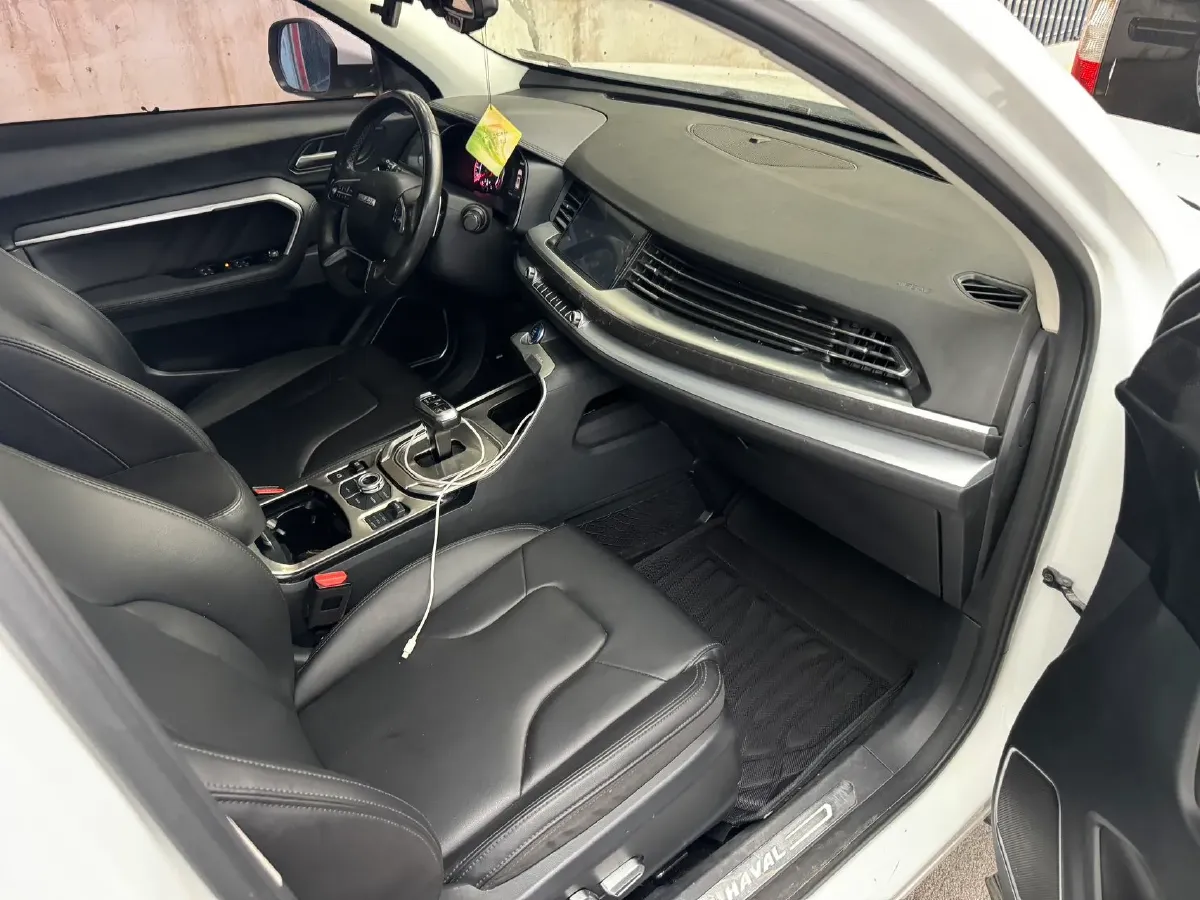 2017 Haval H6 2.0T 197HP L4 7DCT,autocango,china used car exporter,china ev exporter,chinese used car exporter,chinese used ev exporter