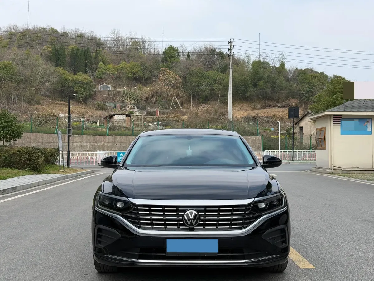 2024 Volkswagen Passat 2.0T 186HP L4 7DCT,autocango,china used car exporter,china ev exporter,chinese used car exporter,chinese used ev exporter