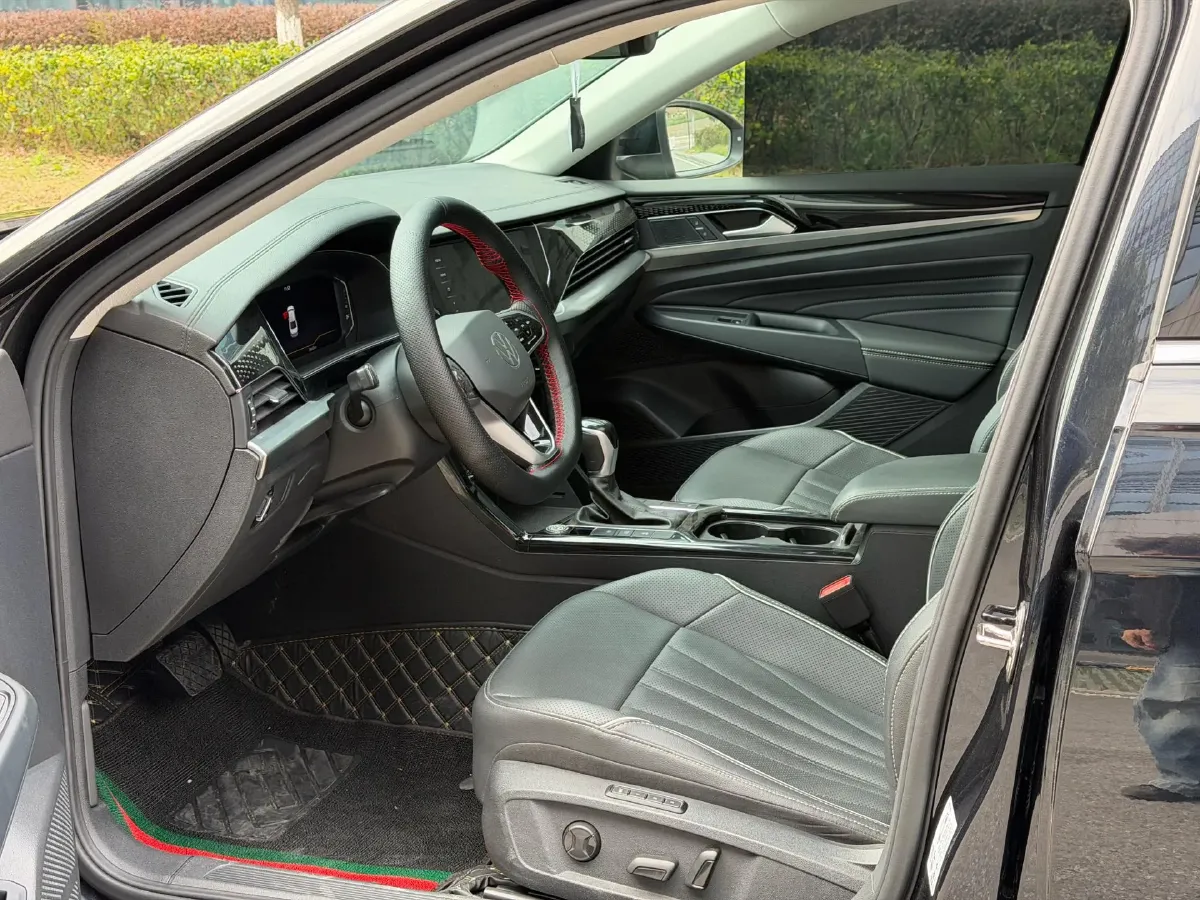 2024 Volkswagen Passat 2.0T 186HP L4 7DCT,autocango,china used car exporter,china ev exporter,chinese used car exporter,chinese used ev exporter