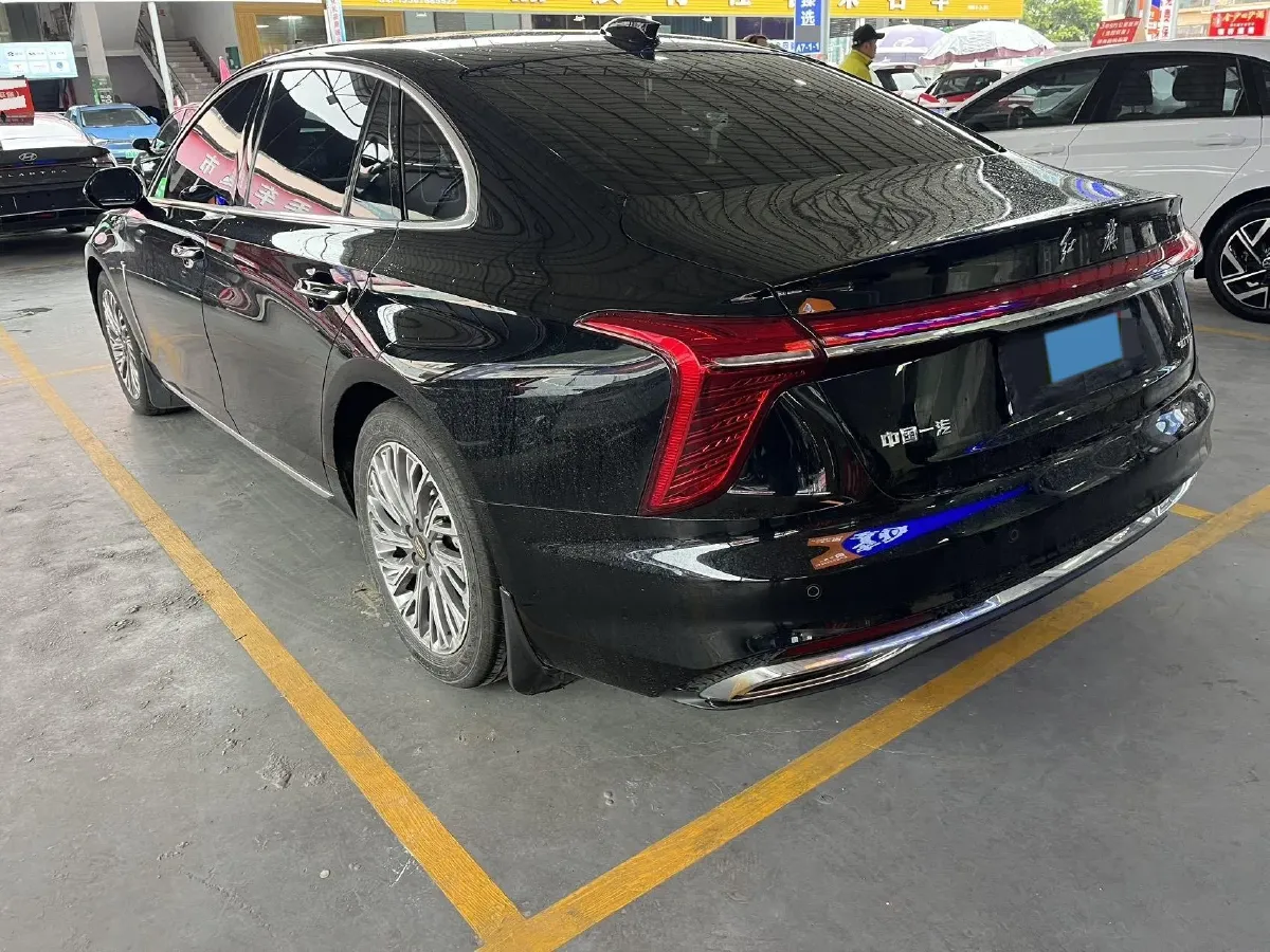 2023 HongQi H5 2.0T 224HP L4 8AT,autocango,china used car exporter,china ev exporter,chinese used car exporter,chinese used ev exporter