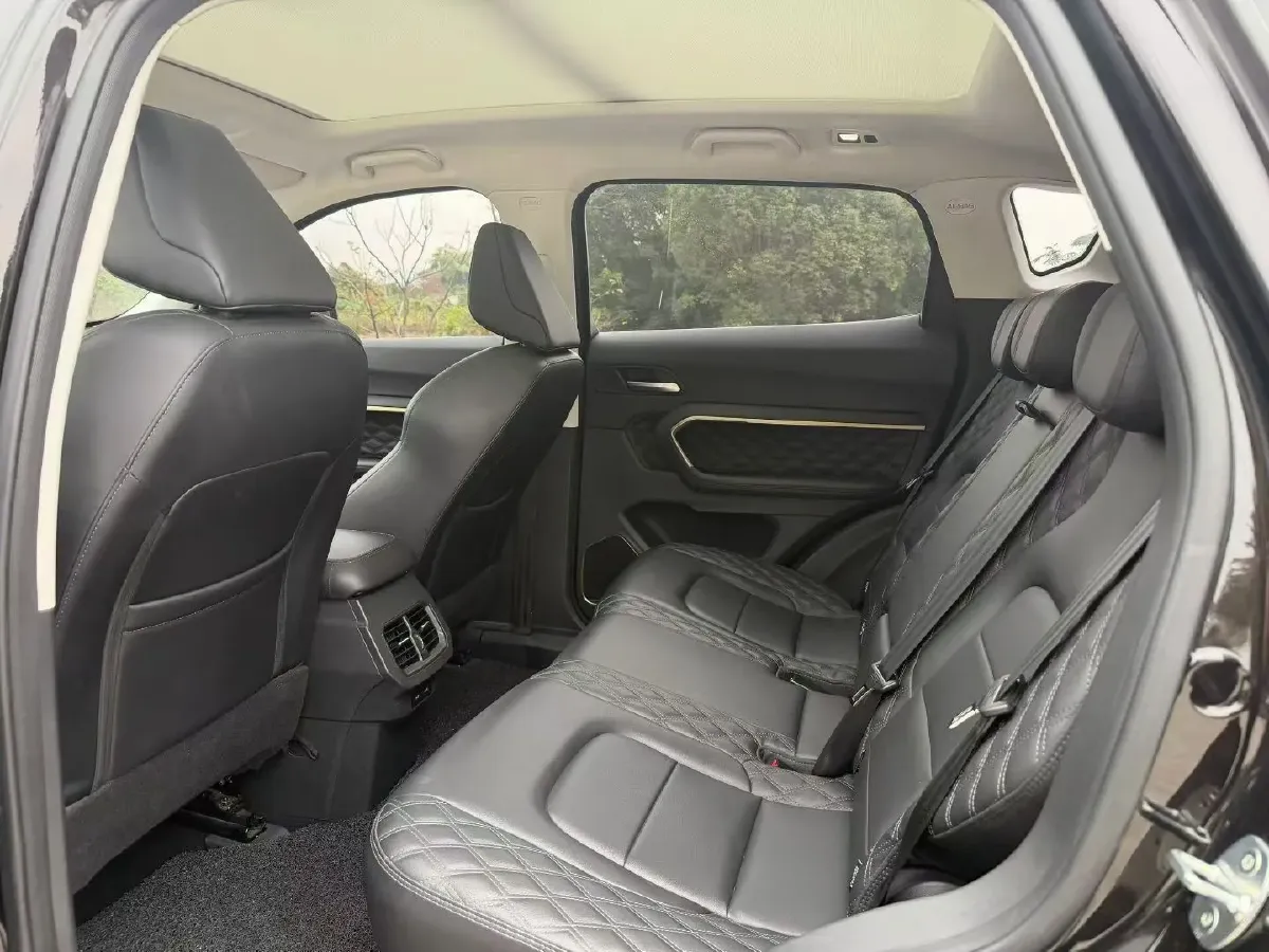 2021 Haval H6 2.0T 224HP L4 7DCT,autocango,china used car exporter,china ev exporter,chinese used car exporter,chinese used ev exporter