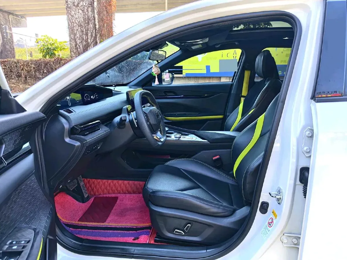 2022 ChangAn UNI-V 1.5T 188HP L4 7DCT,autocango,china used car exporter,china ev exporter,chinese used car exporter,chinese used ev exporter