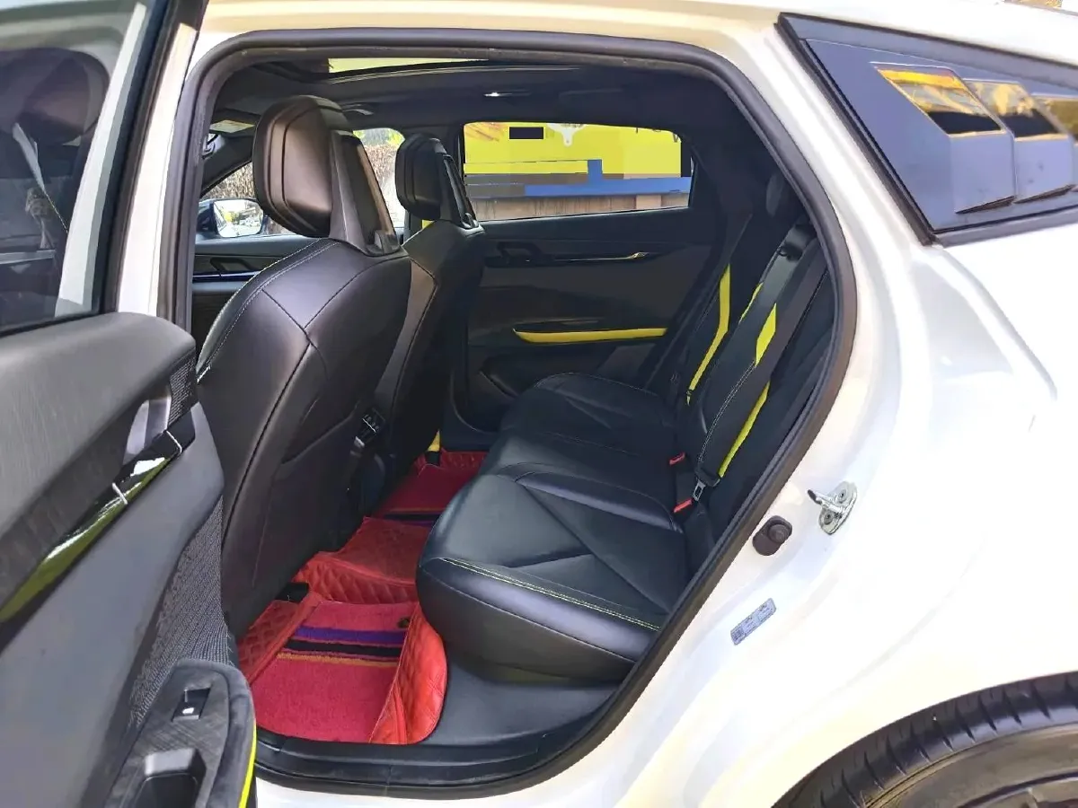 2022 ChangAn UNI-V 1.5T 188HP L4 7DCT,autocango,china used car exporter,china ev exporter,chinese used car exporter,chinese used ev exporter