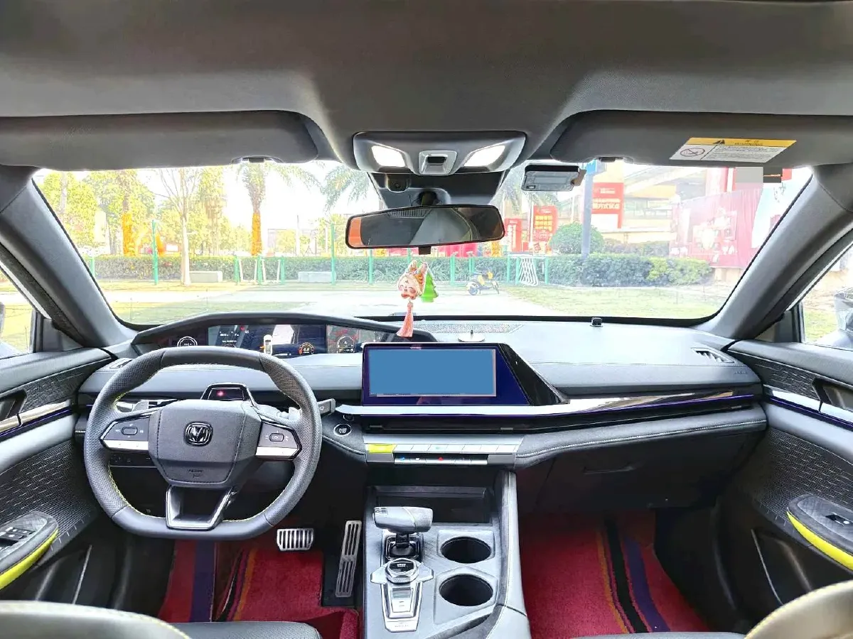 2022 ChangAn UNI-V 1.5T 188HP L4 7DCT,autocango,china used car exporter,china ev exporter,chinese used car exporter,chinese used ev exporter