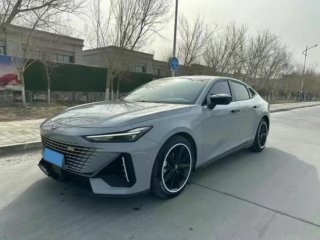 2022 ChangAn UNI-V 1.5T 188HP L4 7DCT,autocango,china used car exporter,china ev exporter,chinese used car exporter,chinese used ev exporter