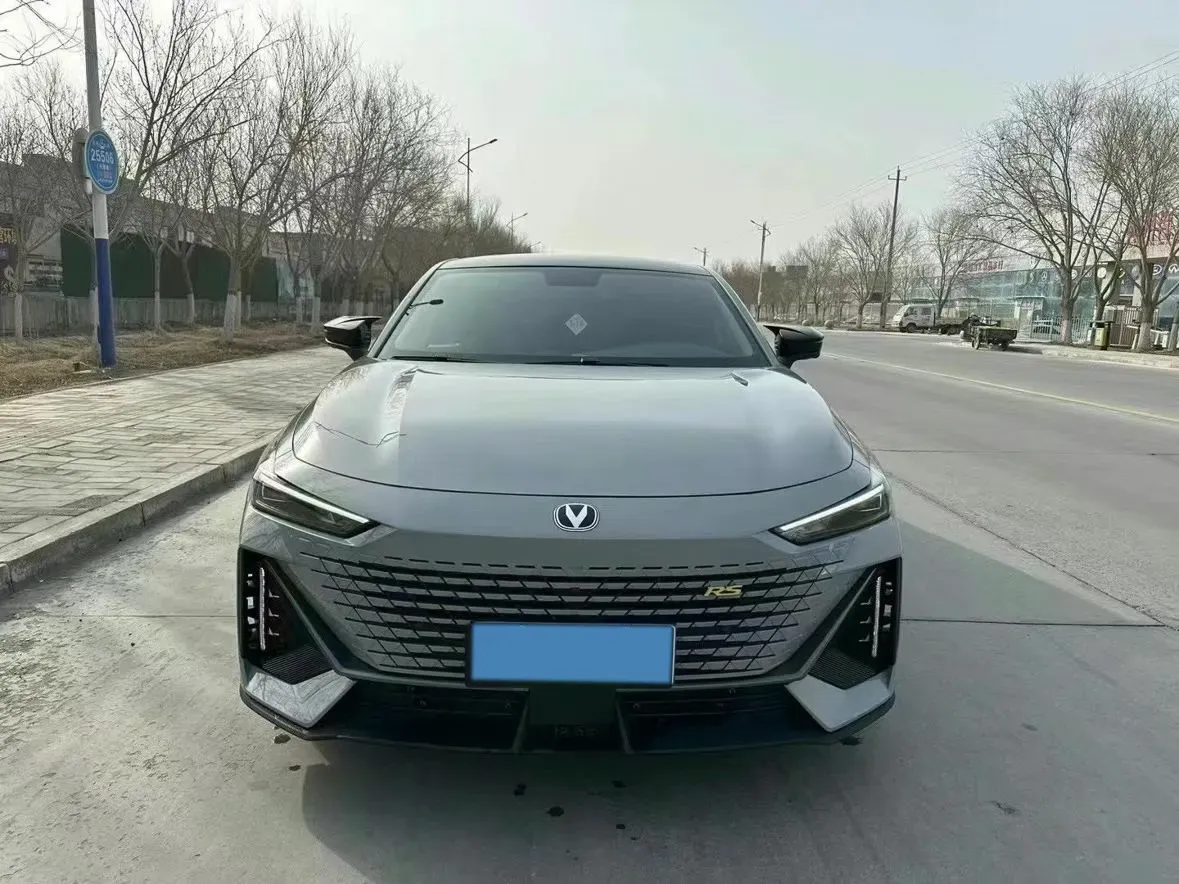 2022 ChangAn UNI-V 1.5T 188HP L4 7DCT,autocango,china used car exporter,china ev exporter,chinese used car exporter,chinese used ev exporter