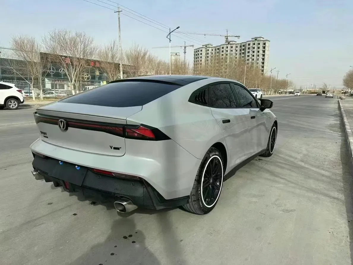 2022 ChangAn UNI-V 1.5T 188HP L4 7DCT,autocango,china used car exporter,china ev exporter,chinese used car exporter,chinese used ev exporter