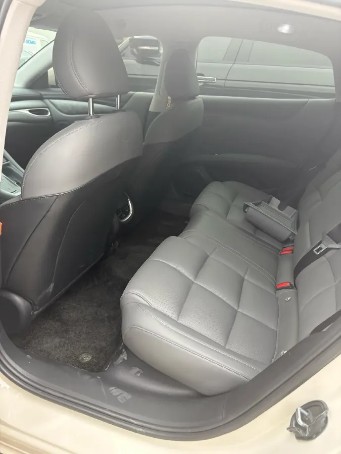 2024 IM L6 BEV 75KWH,autocango,china used car exporter,china ev exporter,chinese used car exporter,chinese used ev exporter