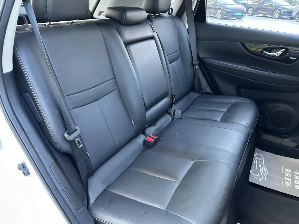 2022 Nissan X-Trail 2.0L 151HP L4 CVT,autocango,china used car exporter,china ev exporter,chinese used car exporter,chinese used ev exporter