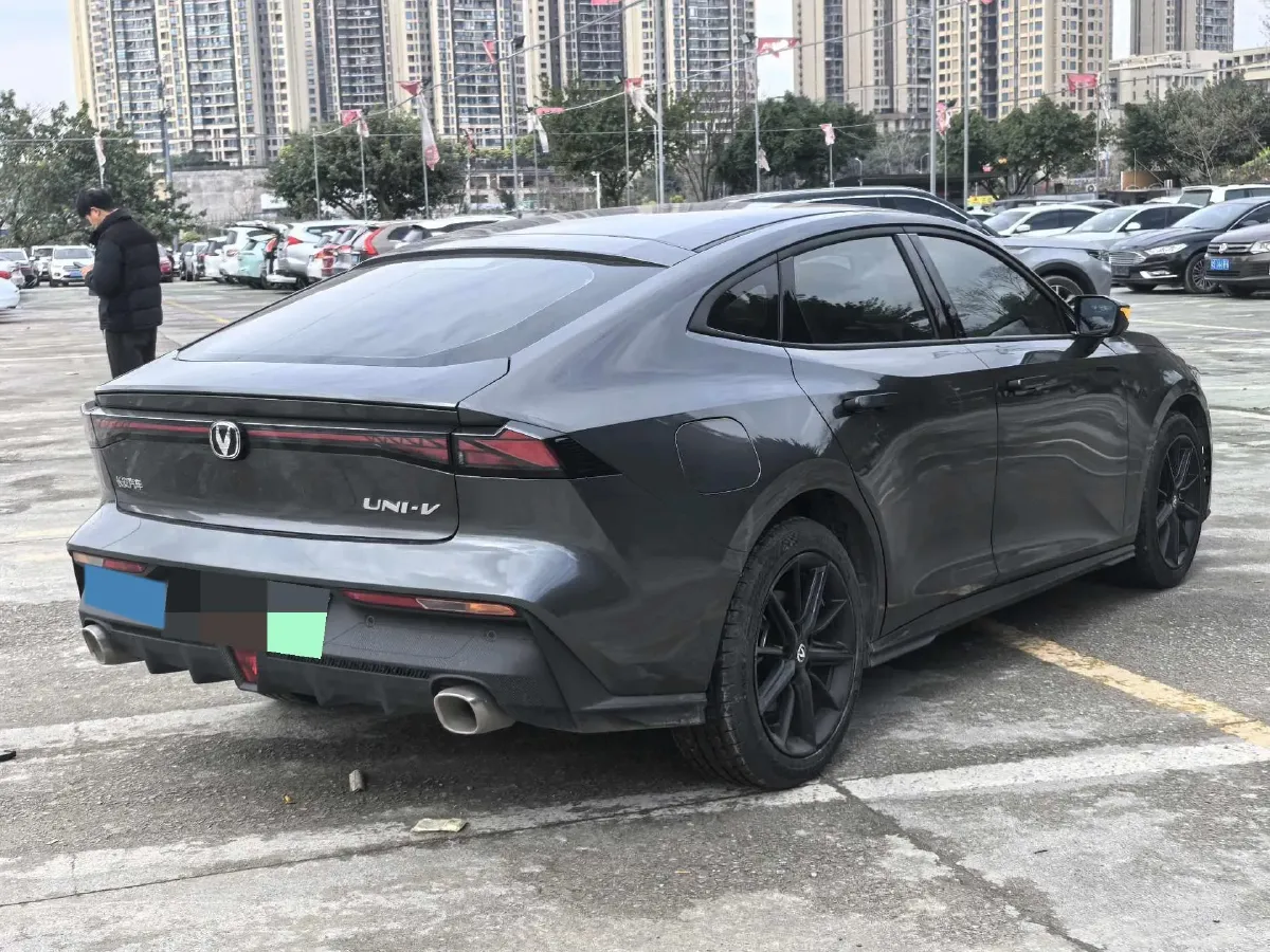 2023 ChangAn UNI-V iDD 1.5T 170HP L4 6TCT PHEV 18.4KWH,autocango,china used car exporter,china ev exporter,chinese used car exporter,chinese used ev exporter