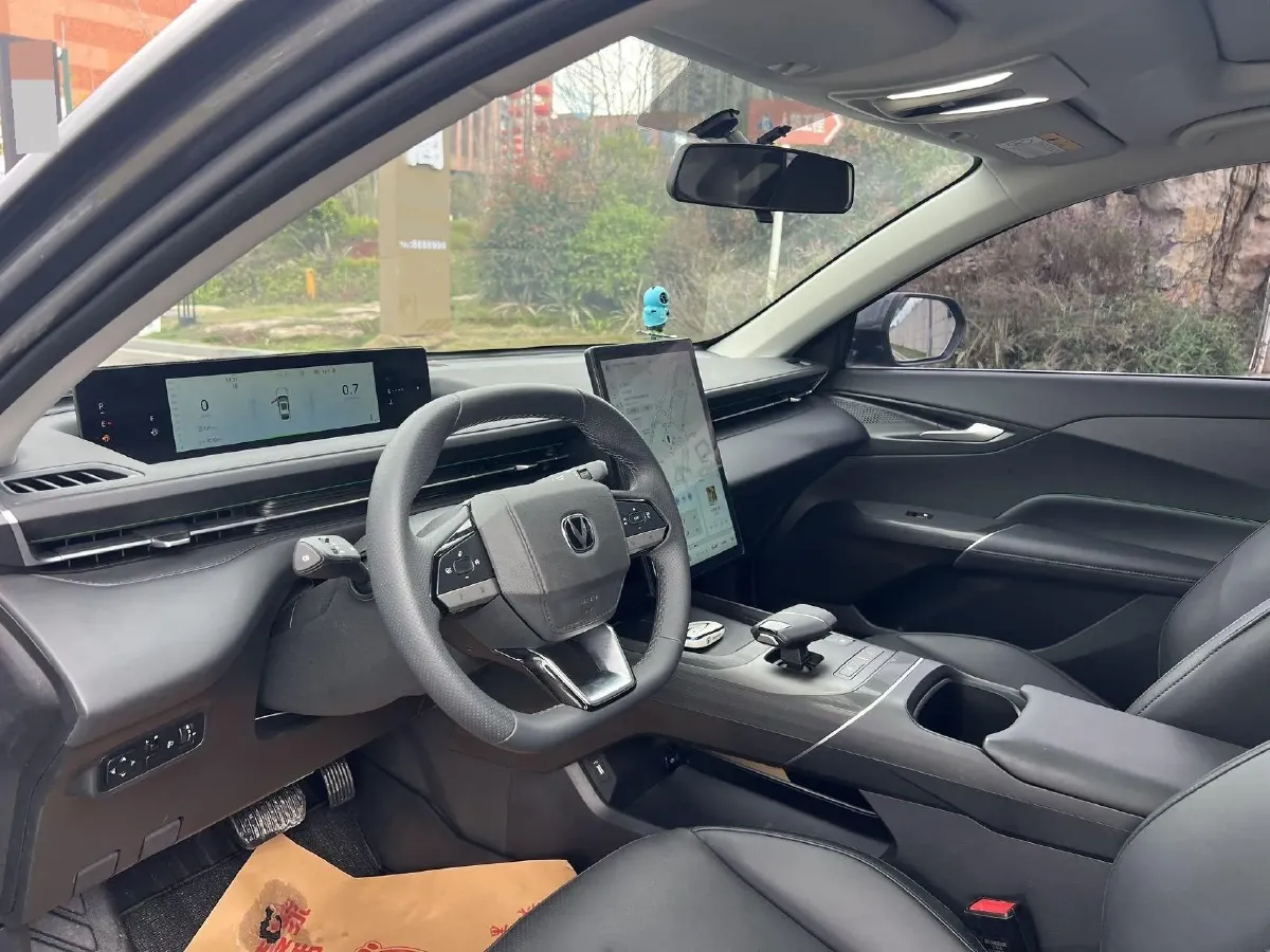 2025 ChangAn Eado 1.5T 192HP L4 7DCT,autocango,china used car exporter,china ev exporter,chinese used car exporter,chinese used ev exporter