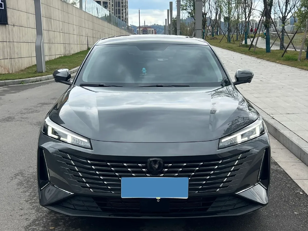 2025 ChangAn Eado 1.5T 192HP L4 7DCT,autocango,china used car exporter,china ev exporter,chinese used car exporter,chinese used ev exporter