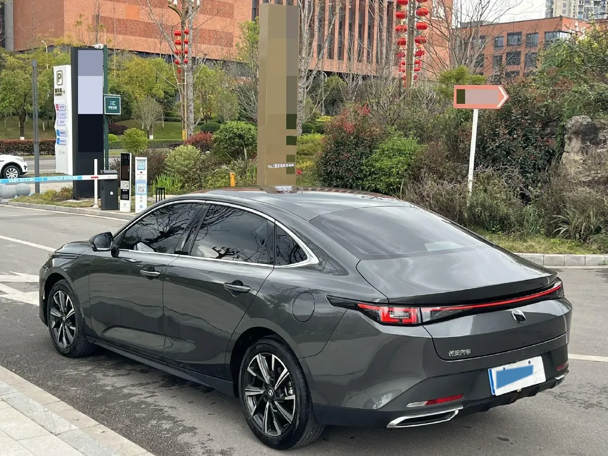 2025 ChangAn Eado 1.5T 192HP L4 7DCT,autocango,china used car exporter,china ev exporter,chinese used car exporter,chinese used ev exporter