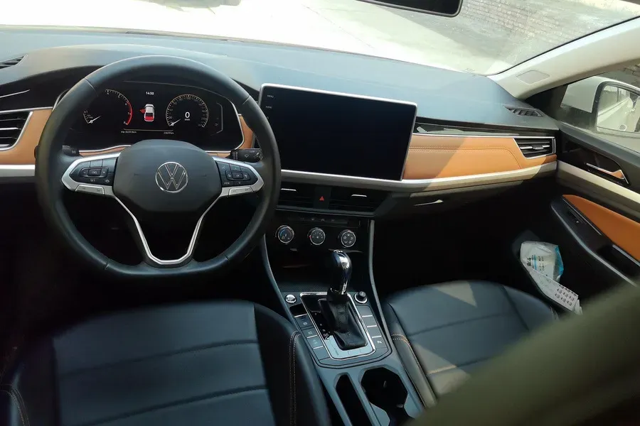 2023 Volkswagen Bora 1.2T 116HP L4 7DCT,autocango,china used car exporter,china ev exporter,chinese used car exporter,chinese used ev exporter