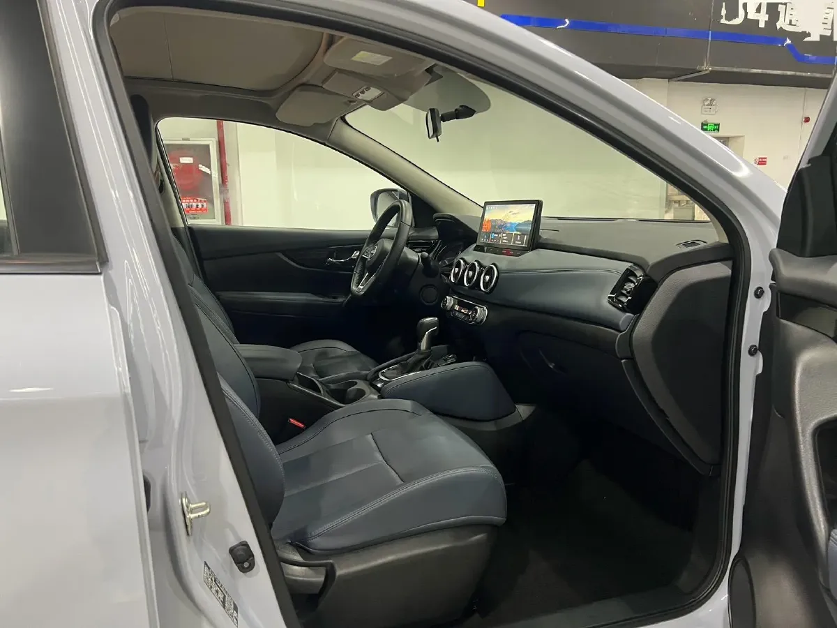 2025 Nissan Qashqai 2.0L 151HP L4 CVT,autocango,china used car exporter,china ev exporter,chinese used car exporter,chinese used ev exporter