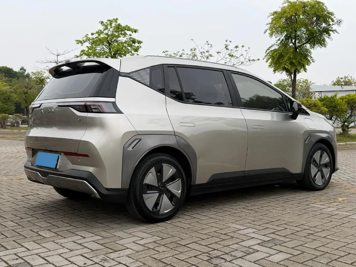 2022 Geely Okavango 1.8T 184HP L4 7DCT,autocango,china used car exporter,china ev exporter,chinese used car exporter,chinese used ev exporter