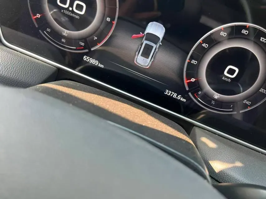 2022 HongQi HS5 2.0T 224HP L4 6AT,autocango,china used car exporter,china ev exporter,chinese used car exporter,chinese used ev exporter