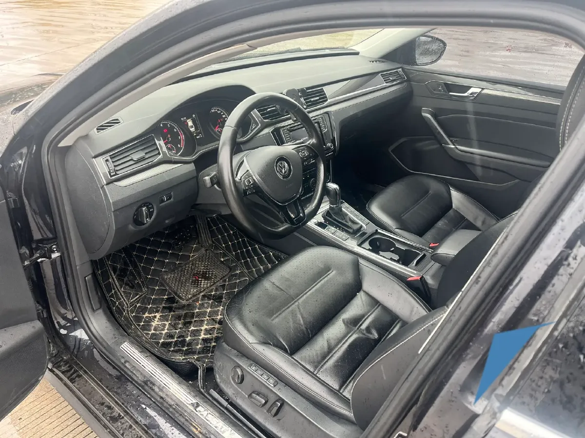 2017 Volkswagen Passat 1.8T 180HP L4 7DCT,autocango,china used car exporter,china ev exporter,chinese used car exporter,chinese used ev exporter