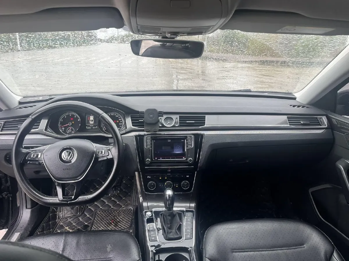 2017 Volkswagen Passat 1.8T 180HP L4 7DCT,autocango,china used car exporter,china ev exporter,chinese used car exporter,chinese used ev exporter
