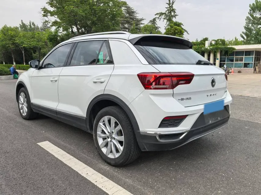 2022 Volkswagen T-Roc 1.4T 150HP L4 7DCT,autocango,china used car exporter,china ev exporter,chinese used car exporter,chinese used ev exporter
