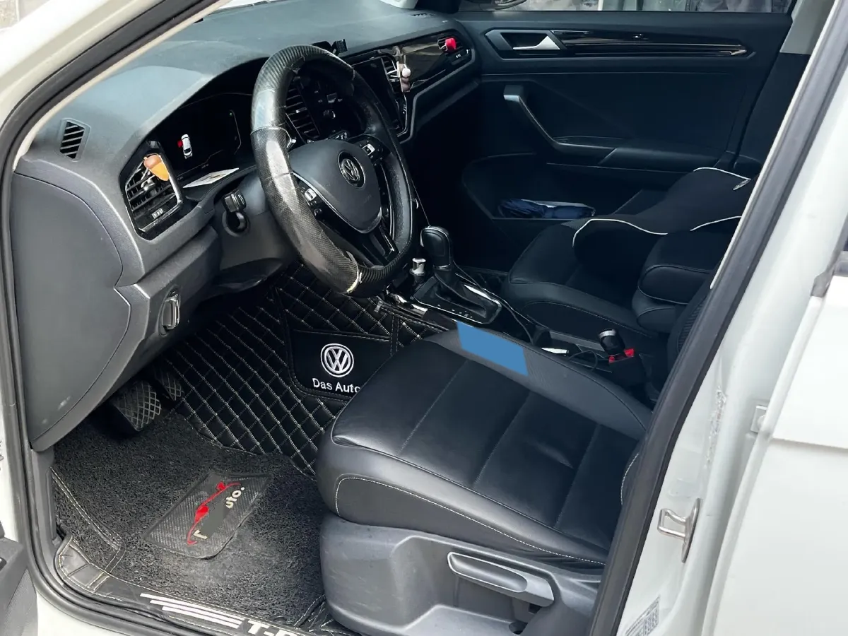 2019 Volkswagen T-Roc 1.4T 150HP L4 7DCT,autocango,china used car exporter,china ev exporter,chinese used car exporter,chinese used ev exporter