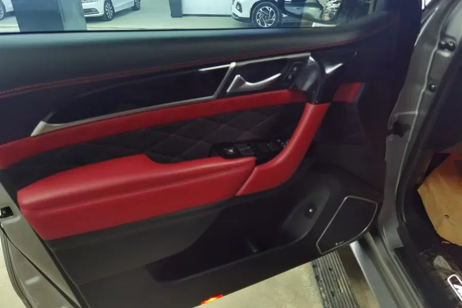 2020 Ford Everest 2.3T 275HP L4 10AT,autocango,china used car exporter,china ev exporter,chinese used car exporter,chinese used ev exporter