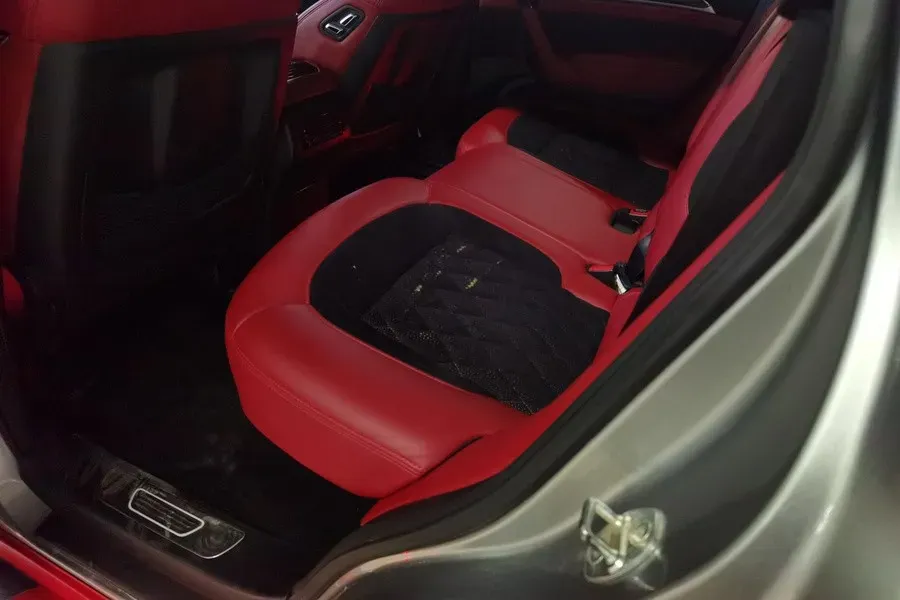 2020 Ford Everest 2.3T 275HP L4 10AT,autocango,china used car exporter,china ev exporter,chinese used car exporter,chinese used ev exporter