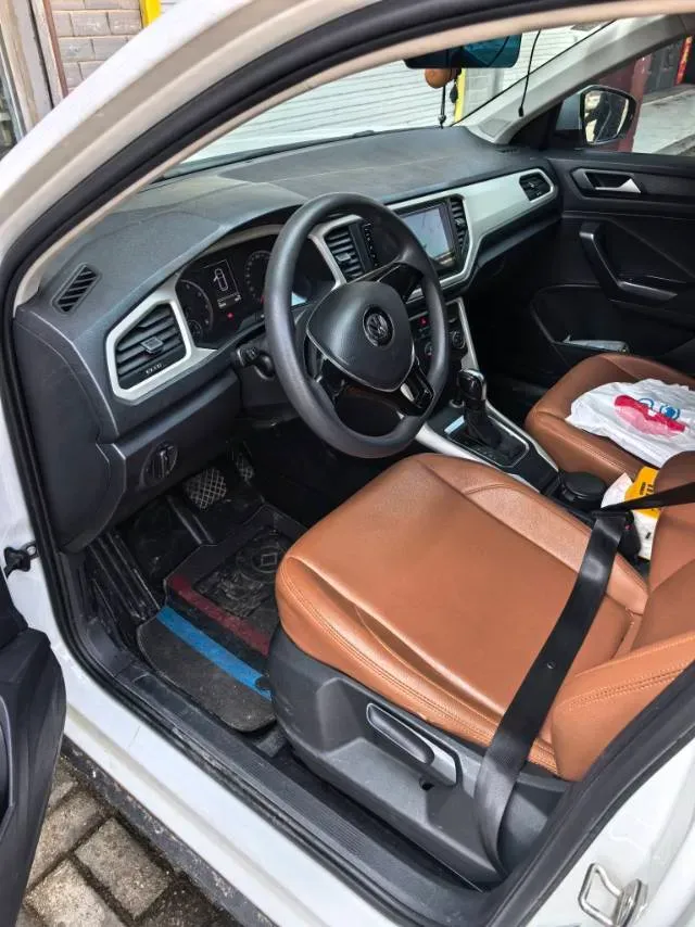 2019 Volkswagen T-Roc 1.4T 131HP L4 7DCT,autocango,china used car exporter,china ev exporter,chinese used car exporter,chinese used ev exporter
