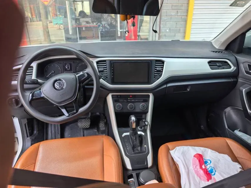 2019 Volkswagen T-Roc 1.4T 131HP L4 7DCT,autocango,china used car exporter,china ev exporter,chinese used car exporter,chinese used ev exporter