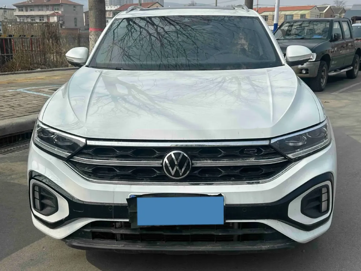 2023 Volkswagen T-Roc 1.5T 160HP L4 7DCT,autocango,china used car exporter,china ev exporter,chinese used car exporter,chinese used ev exporter