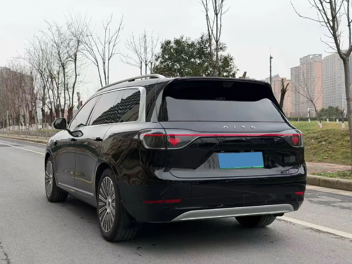 2025 AITO AITO M9 REEV 160HP REEV 52KWH,autocango,china used car exporter,china ev exporter,chinese used car exporter,chinese used ev exporter
