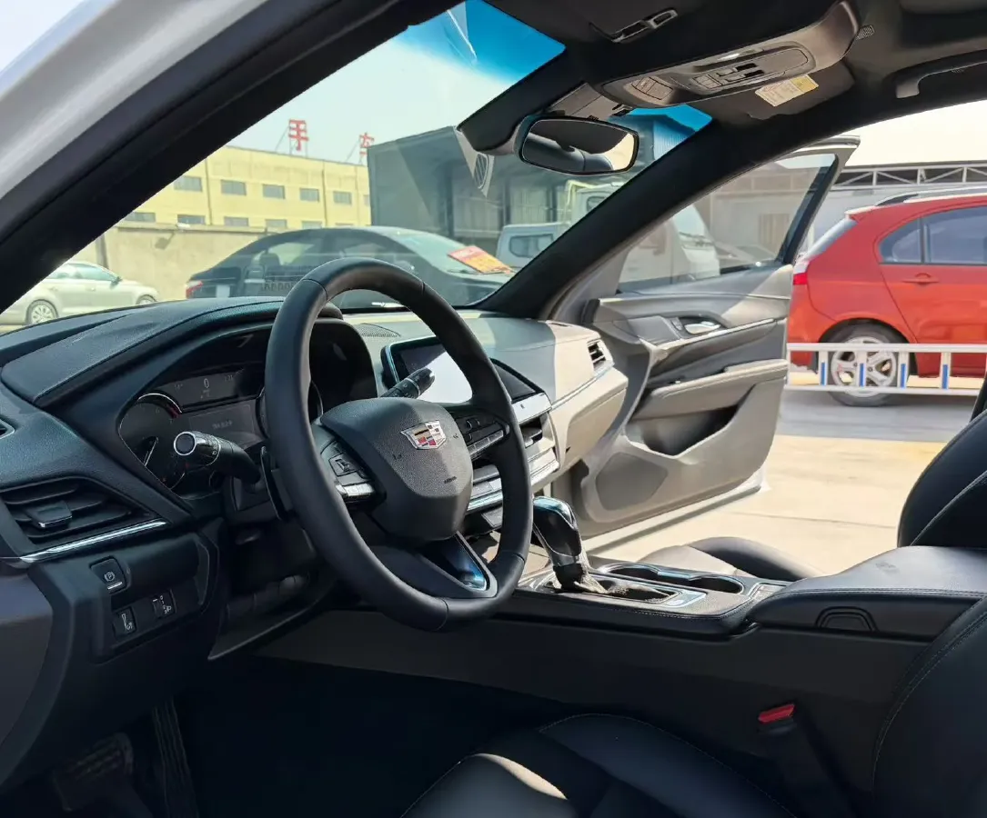 2022 Cadillac CT4 2.0T 237HP L4 8AT,autocango,china used car exporter,china ev exporter,chinese used car exporter,chinese used ev exporter