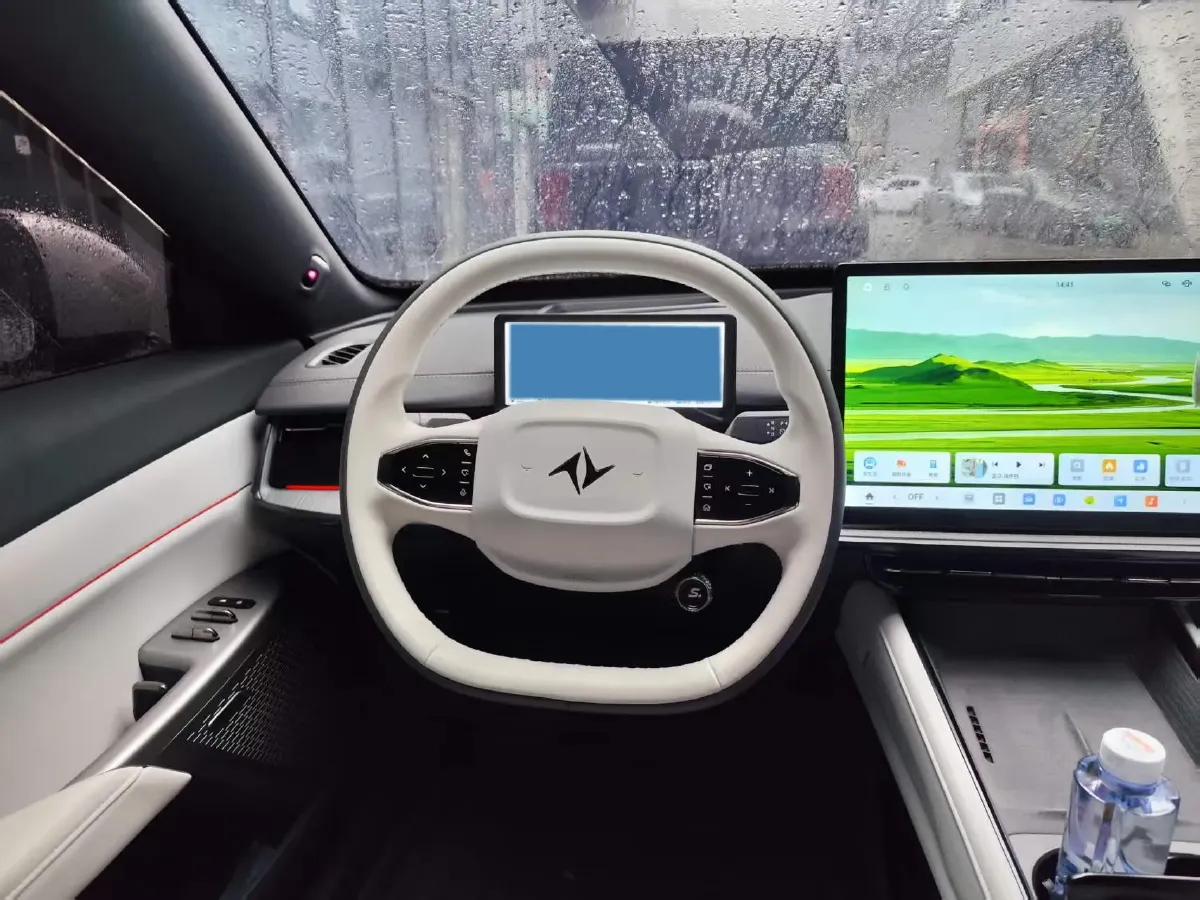 2024 DongFeng eπ eπ007 REEV 105HP REEV 28.4KWH,autocango,china used car exporter,china ev exporter,chinese used car exporter,chinese used ev exporter