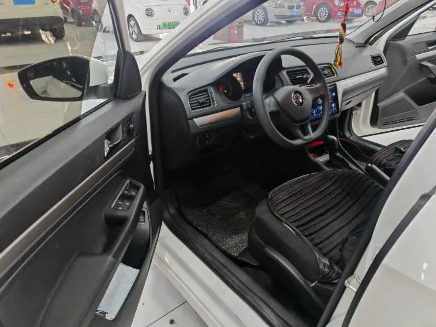 2017 Volkswagen Lavida 1.6L 110HP L4 6AT,autocango,china used car exporter,china ev exporter,chinese used car exporter,chinese used ev exporter