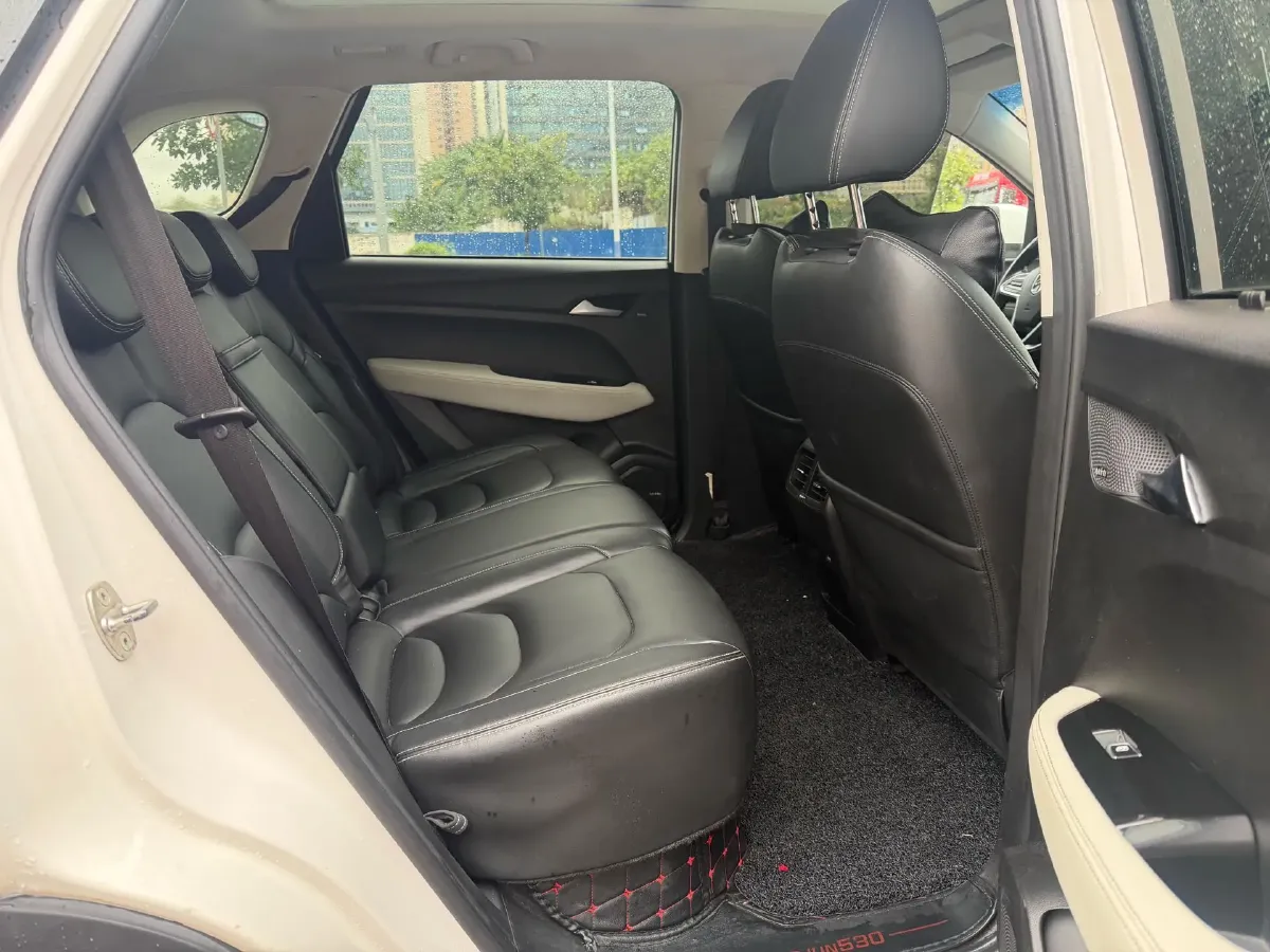 2018 BaoJun 530 1.5T 150HP L4 6DCT,autocango,china used car exporter,china ev exporter,chinese used car exporter,chinese used ev exporter