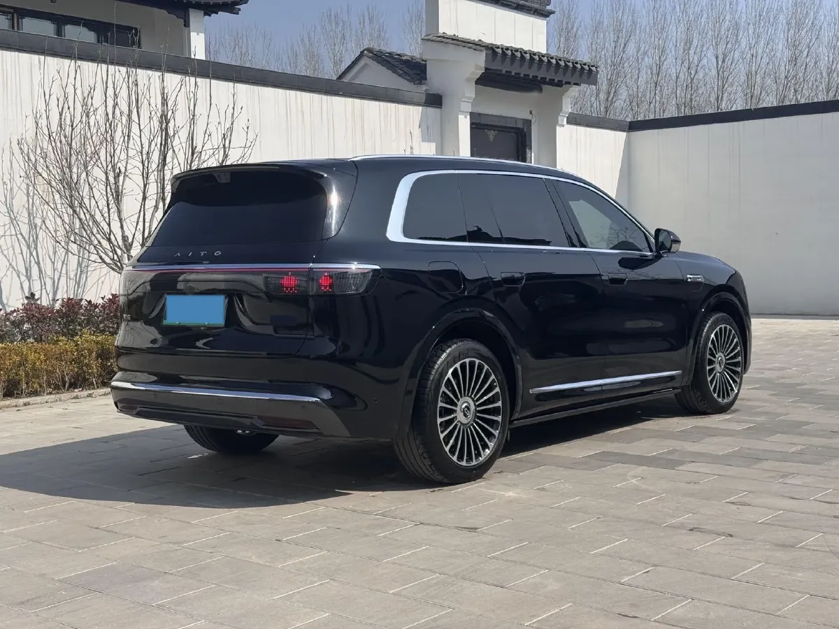 2025 AITO AITO M8 REEV 160HP REEV 53.4KWH,autocango,china used car exporter,china ev exporter,chinese used car exporter,chinese used ev exporter