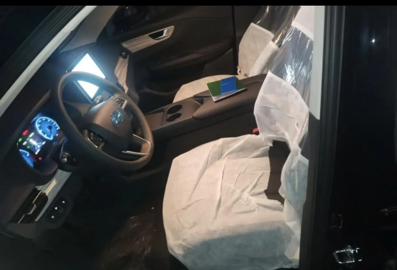 2025 HongQi E-QM5 BEV,autocango,china used car exporter,china ev exporter,chinese used car exporter,chinese used ev exporter