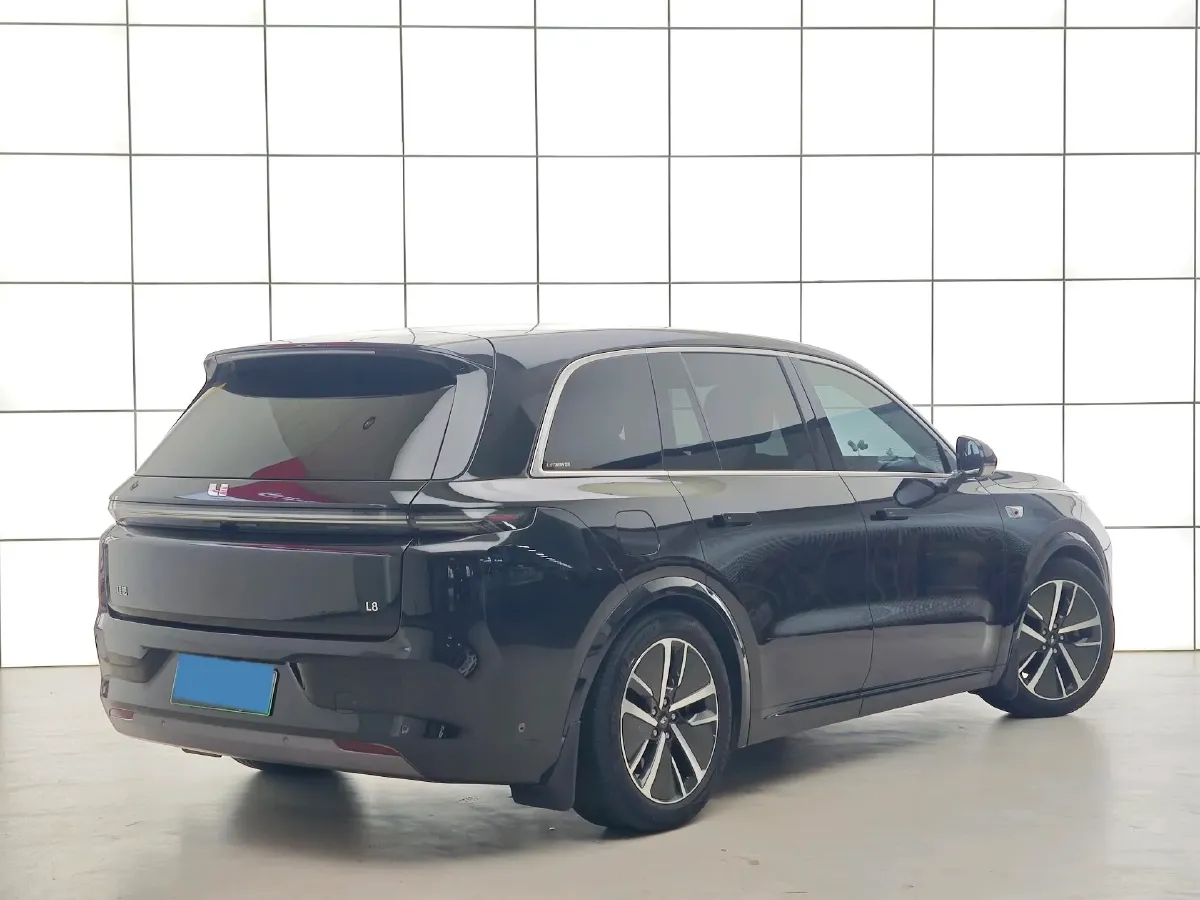 2024 Volvo S60 2.0T 197HP L4 7DCT,autocango,china used car exporter,china ev exporter,chinese used car exporter,chinese used ev exporter