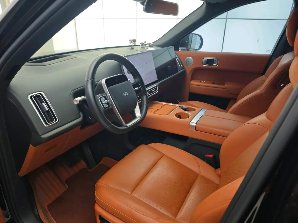 2024 Volvo S60 2.0T 197HP L4 7DCT,autocango,china used car exporter,china ev exporter,chinese used car exporter,chinese used ev exporter