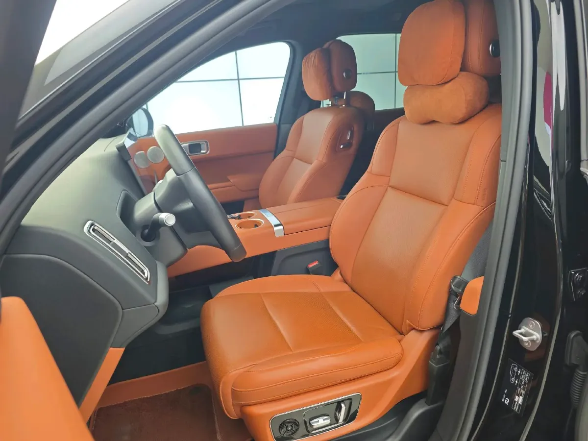 2024 Volvo S60 2.0T 197HP L4 7DCT,autocango,china used car exporter,china ev exporter,chinese used car exporter,chinese used ev exporter