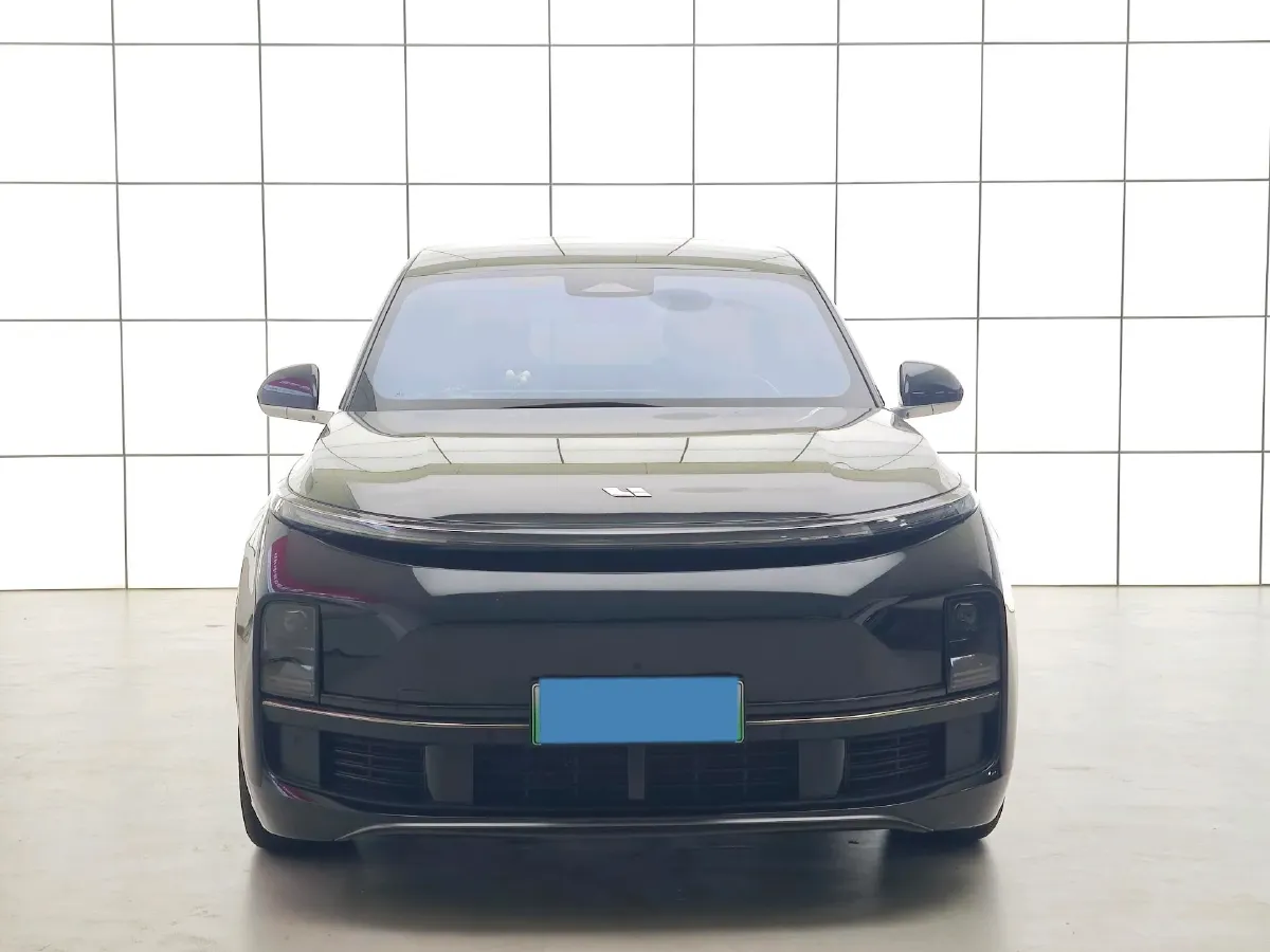 2024 Volvo S60 2.0T 197HP L4 7DCT,autocango,china used car exporter,china ev exporter,chinese used car exporter,chinese used ev exporter