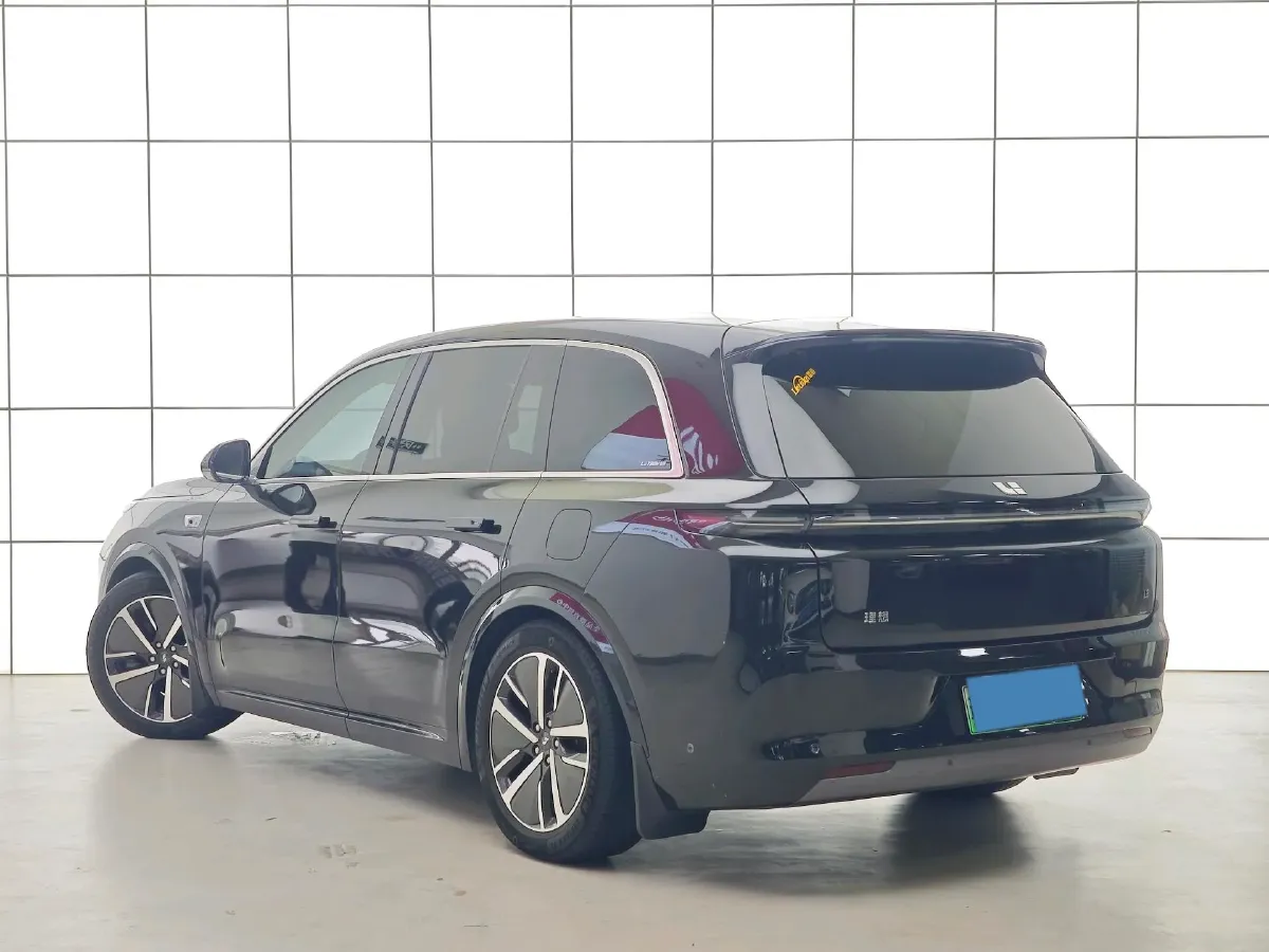 2024 Volvo S60 2.0T 197HP L4 7DCT,autocango,china used car exporter,china ev exporter,chinese used car exporter,chinese used ev exporter