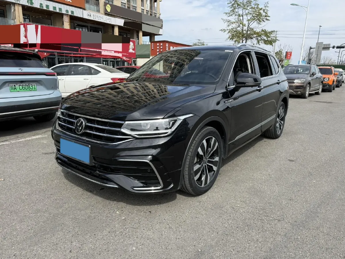 2024 Volkswagen Tiguan L 2.0T 186HP L4 7DCT,autocango,china used car exporter,china ev exporter,chinese used car exporter,chinese used ev exporter