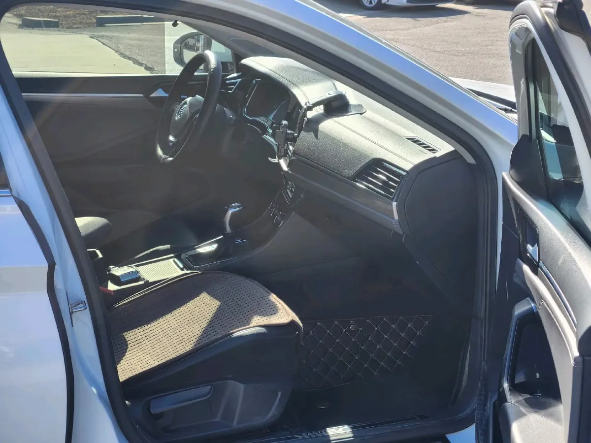 2019 Jeep Renegade 1.3T 173HP L4 7DCT,autocango,china used car exporter,china ev exporter,chinese used car exporter,chinese used ev exporter