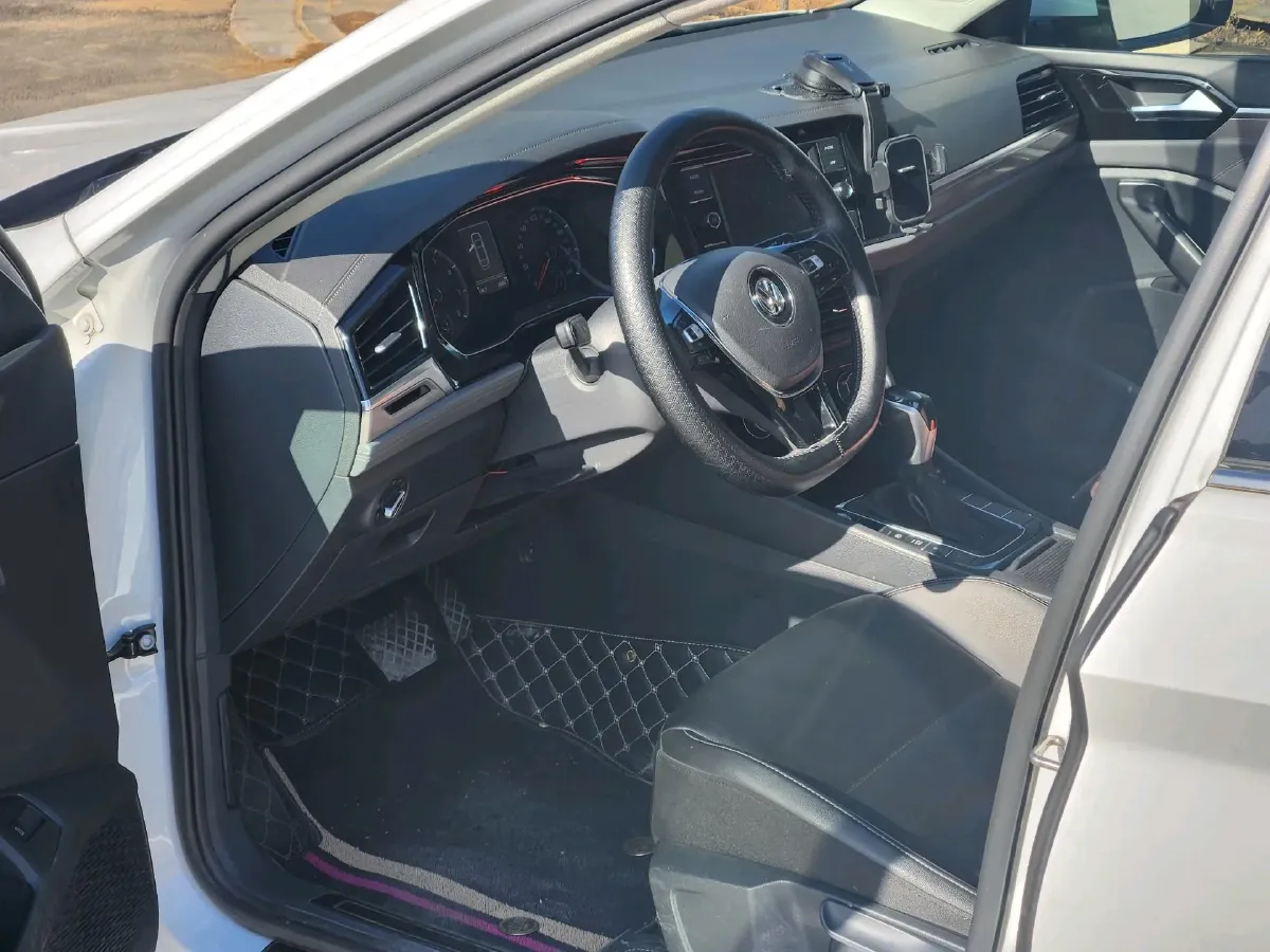 2019 Jeep Renegade 1.3T 173HP L4 7DCT,autocango,china used car exporter,china ev exporter,chinese used car exporter,chinese used ev exporter