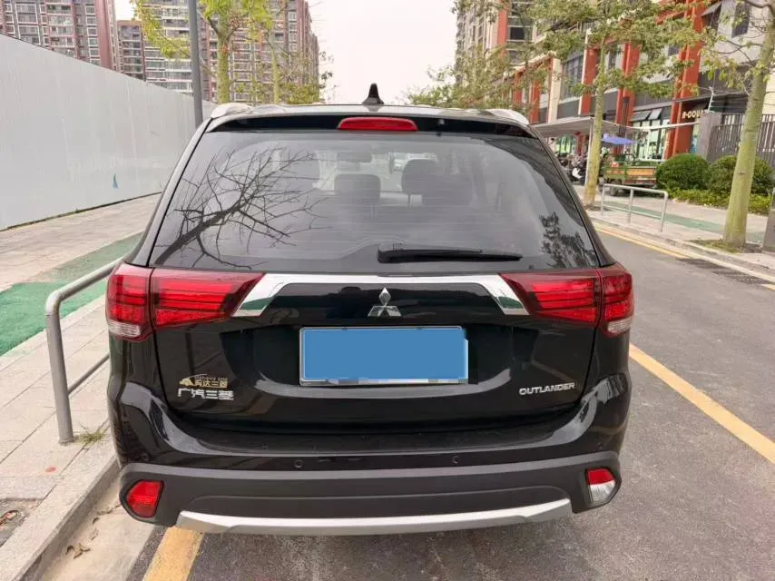 2018 Mitsubishi Outlander 2.0L 166HP L4 CVT,autocango,china used car exporter,china ev exporter,chinese used car exporter,chinese used ev exporter