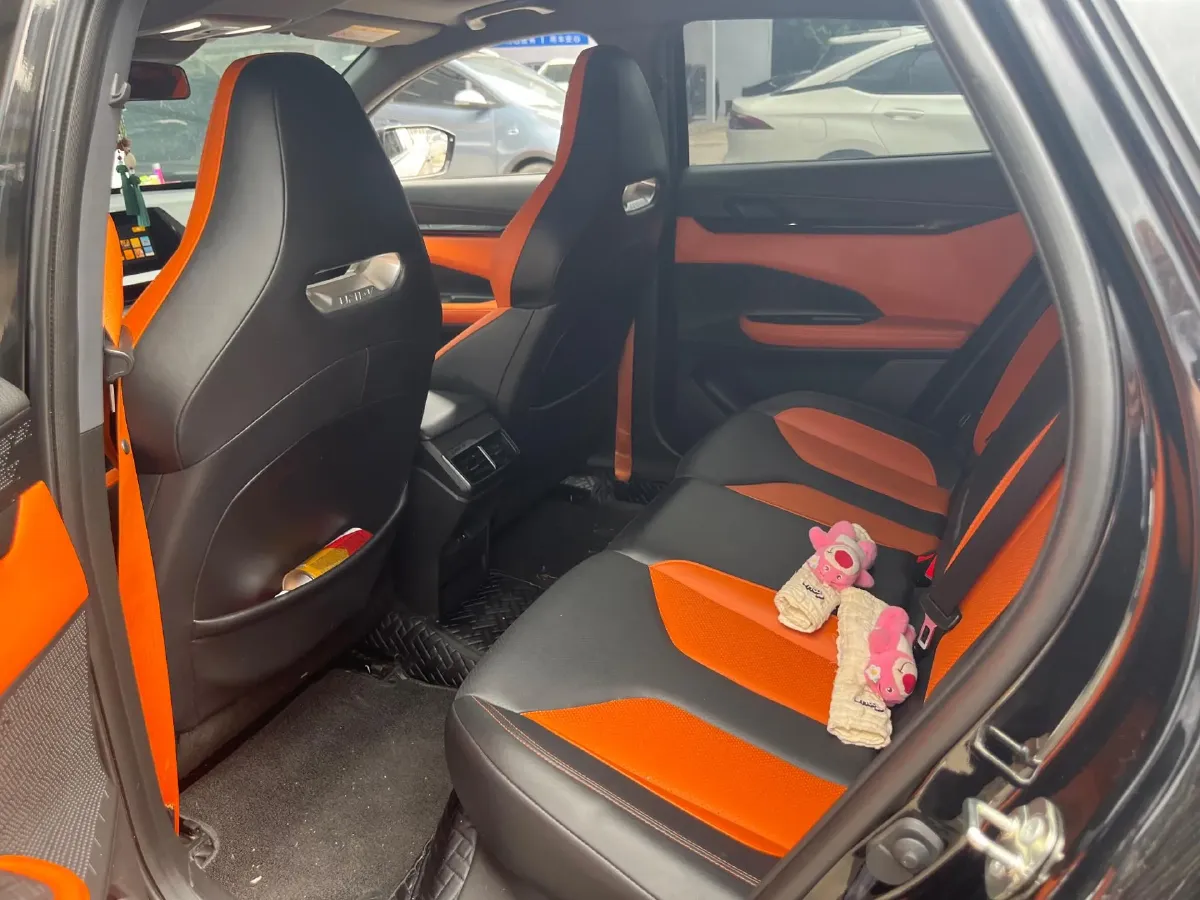 2023 ChangAn UNI-V 1.5T 188HP L4 7DCT,autocango,china used car exporter,china ev exporter,chinese used car exporter,chinese used ev exporter