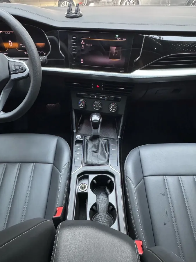 2024 Volkswagen Passat 1.4T 150HP L4 7DCT,autocango,china used car exporter,china ev exporter,chinese used car exporter,chinese used ev exporter